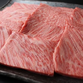 《期間限定価格》【冷凍】近江牛 肩ロース焼肉用　500g