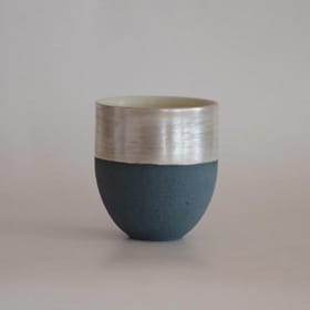銀彩湯呑茶碗（青）