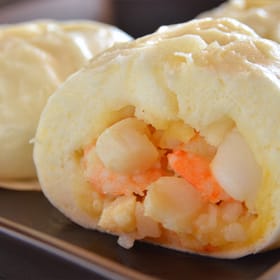 レンジOK！具材ゴロゴロ海鮮中華料理屋さんの海鮮中華まん(奈良県ヤマトポーク背脂使用)5個入