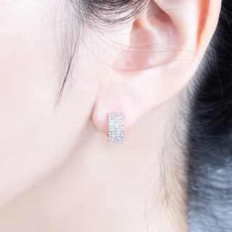 K18WG ピアリング LE358 0.64ct