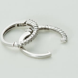K18WG ピアリング E4670 0.20ct