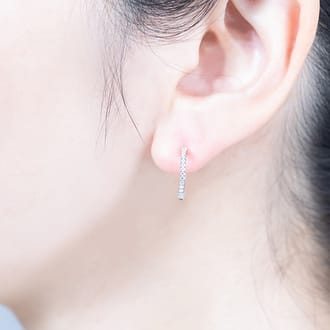 K18WG ピアリング E4670 0.20ct