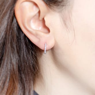 Pt900 ピアリング E4261 0.20ct