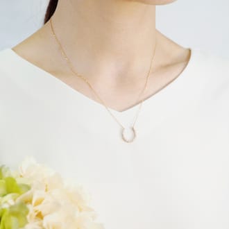 0.30ct　馬蹄モチーフダイヤモンドペンダント