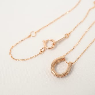 0.15ct馬蹄モチーフダイヤモンドペンダント