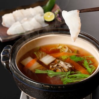 出汁つゆで食べるクエしゃぶしゃぶ