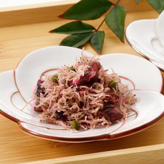 料亭のご馳走「紅白ちりめん」