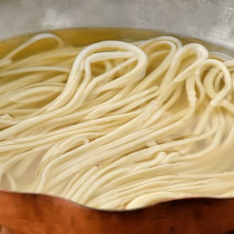 野菜出汁の合鴨とつみれ鍋