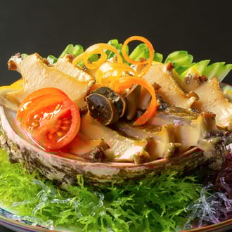 花巻温泉 佳松園謹製 三陸産あわびの柔らか煮 1個(殻付き130g)
