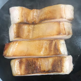 花巻温泉謹製「白金豚の角煮(肩ロース肉)」1食(150g)