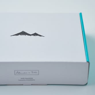 IMARI YAMANDORI ローストチキン210g，スモークチキン210g，チキンソーセージ80g