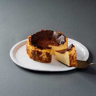 博多の和食屋さんが作った塩バスクチーズケーキ(5号)