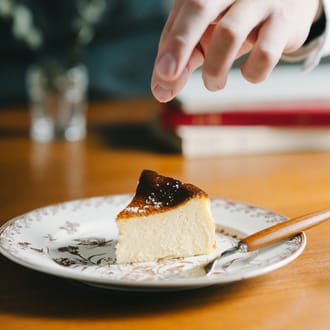 博多の和食屋さんが作った塩バスクチーズケーキ(5号)