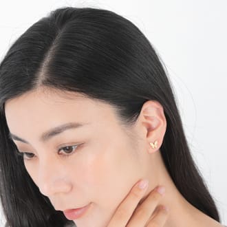 K18 ダイヤ 蝶々 ピアス トータル0.2ＣＴ