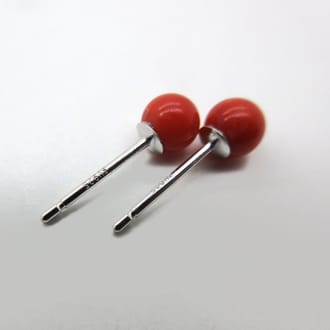 赤珊瑚のピアス