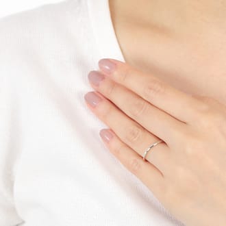 プラチナ　ダイヤ　リング　細身　0.02ＣＴ