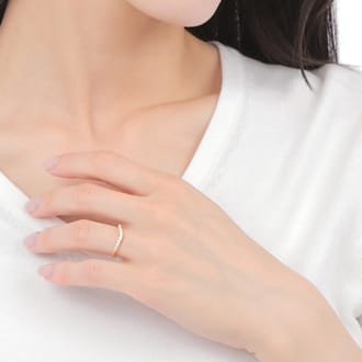 K18 ダイヤ　0.20ＣＴ ウェーブリング