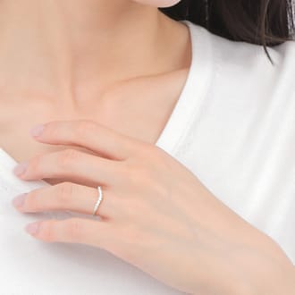 プラチナ　ダイヤ　0.2ＣＴ　ウェーブリング