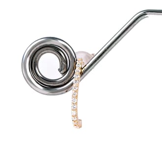K18 ダイヤ　極細　ピアス　トータル0.12ＣＴ