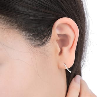 PT900 ダイヤ　極細　ピアス　トータル0.12ＣＴ