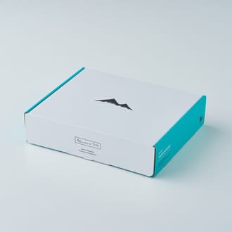 IMARI YAMANDORI ローストチキン210g，スモークチキン210g，チキンソーセージ80g，鶏生ハム50g