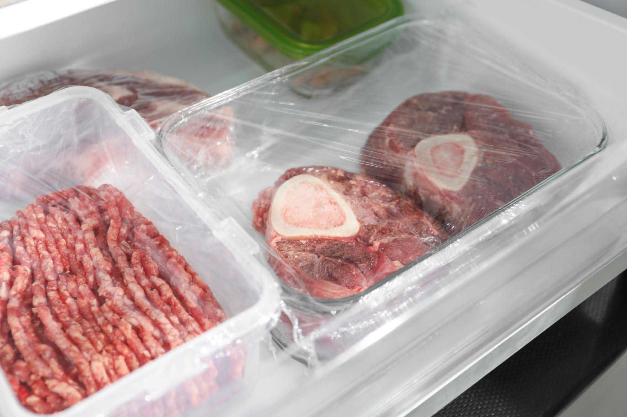解凍中の牛肉