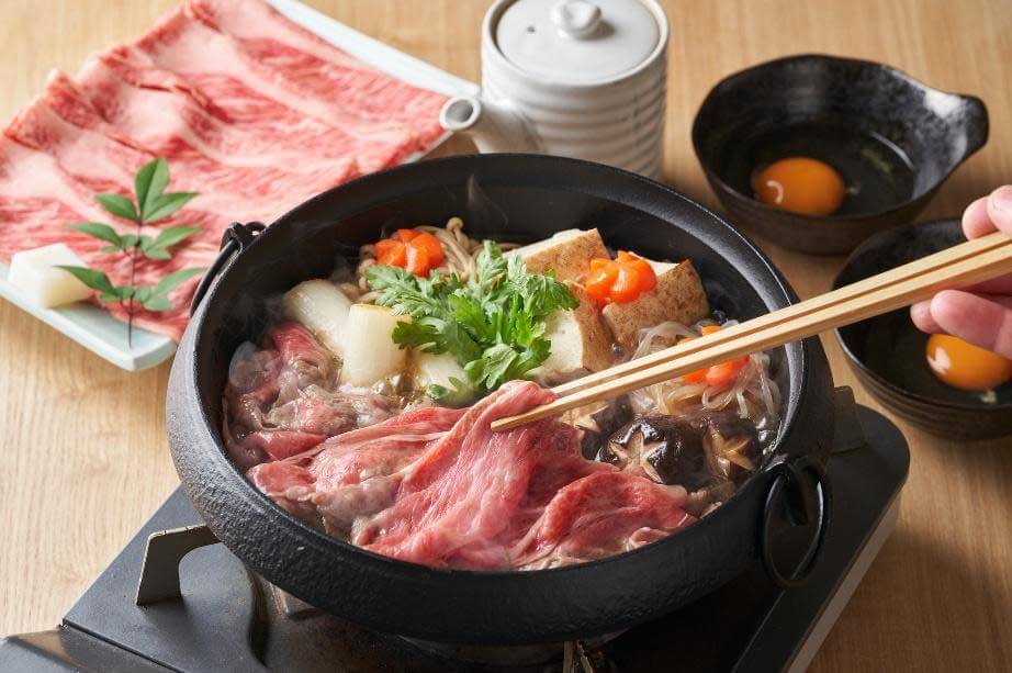 すき焼きの牛肉は一人何グラムが目安？おすすめアレンジをプロが解説