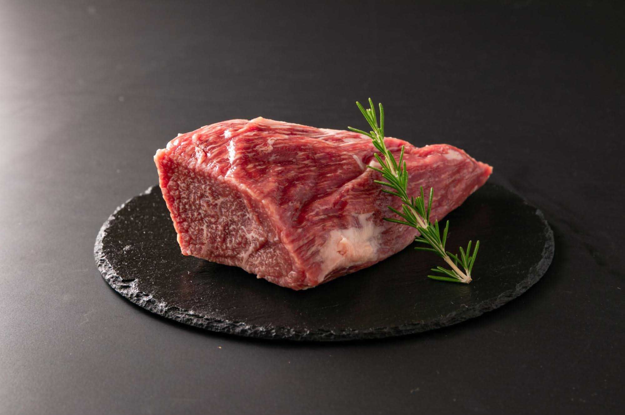 牛もも肉のブロック