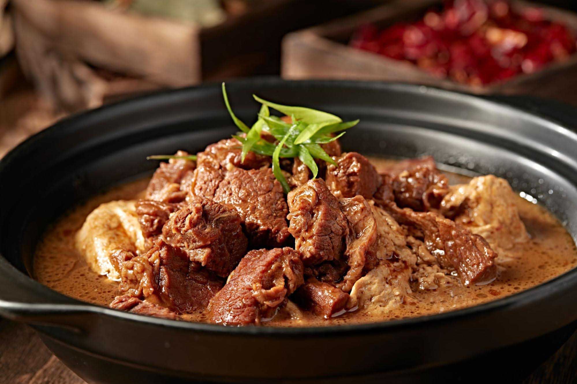 牛スジ肉の煮込み