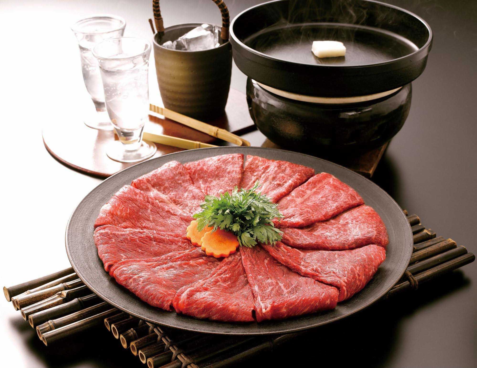 米沢牛の薄切りとすき焼きセット